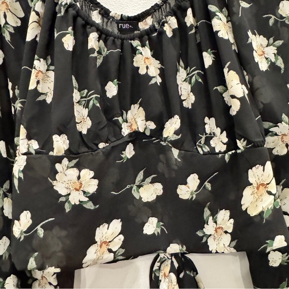 Rue+ Floral Black Women's Crop Top Size 4x NWT - Picture 6 of 7